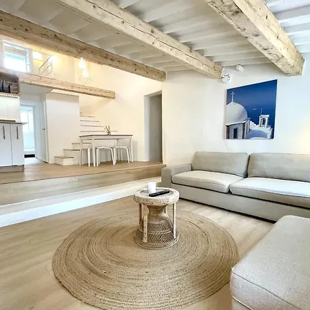 Beautiful Duplex Apt In The Center Appartement *
